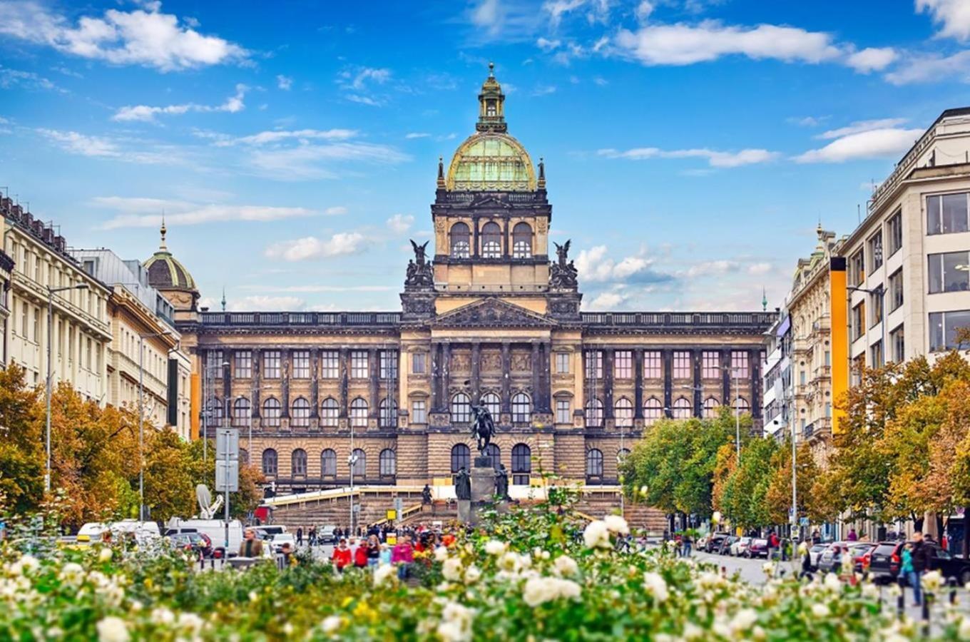 Wenceslas Square Apartment 150 M2 プラハ エクステリア 写真