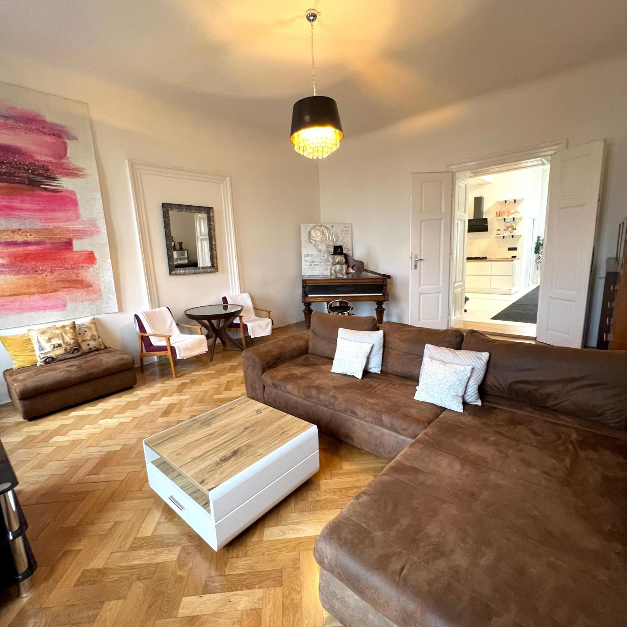 Wenceslas Square Apartment 150 M2 プラハ エクステリア 写真